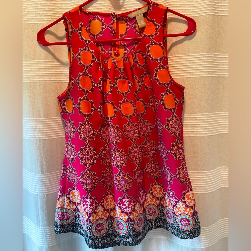 Banana republic magenta pattern sleeveless top